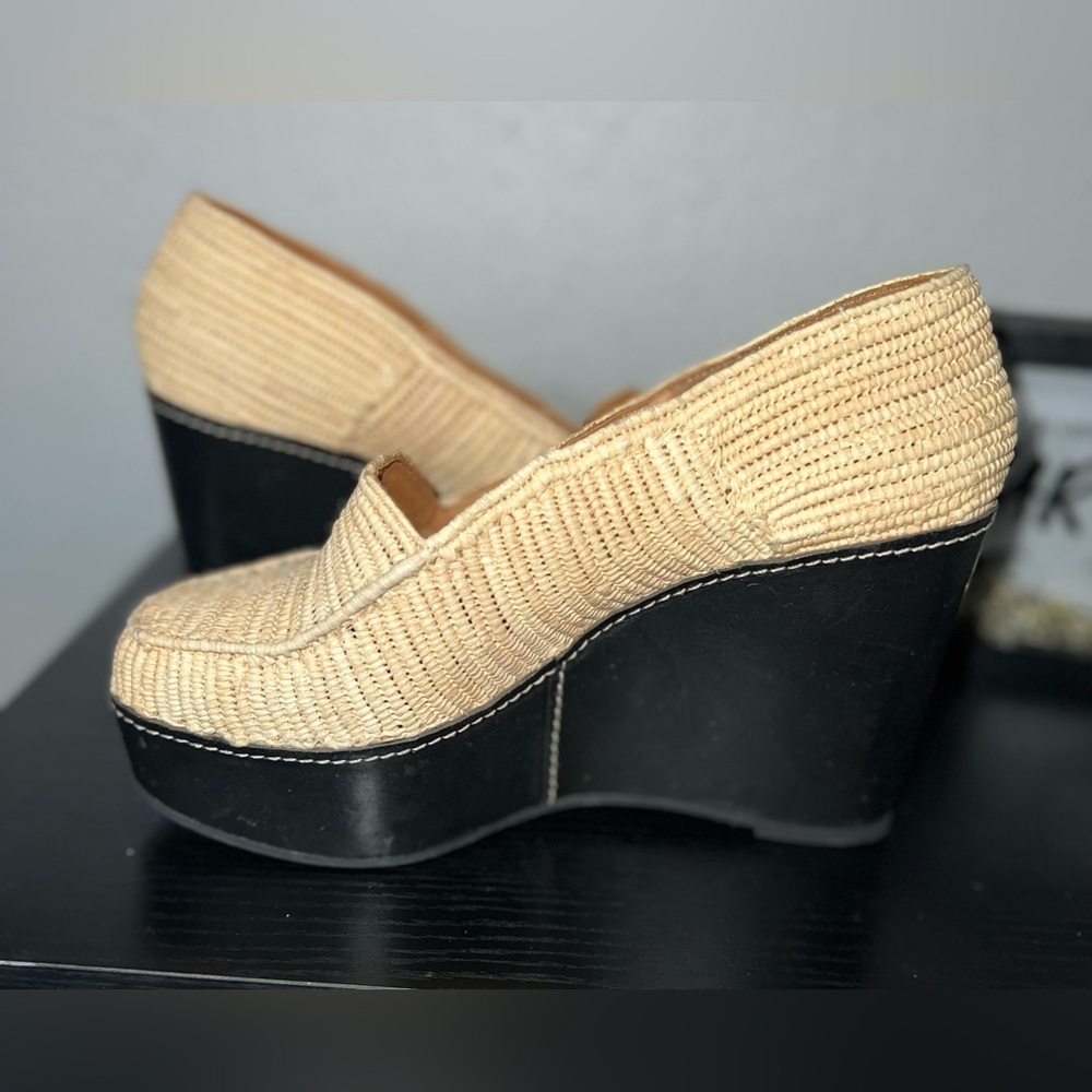 🤩 NEW LISTING! Carven & Robert Clergerie Woven Pumps Wedge Platform Tan US Sz 6 - Picture 5 of 6